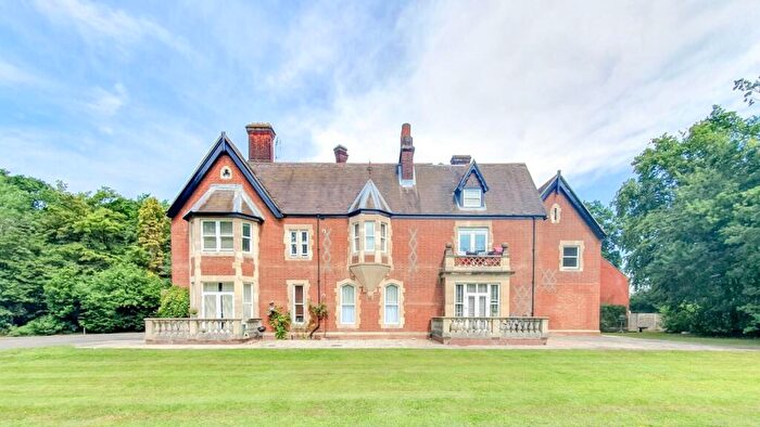2 Bedroom Apartment To Rent In The Mansion, Whitney Wood, Stevenage, SG1