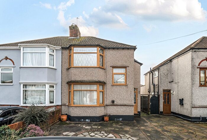 4 Bedroom Semi Detached House For Sale In Lessington Avenue, Romford, RM7