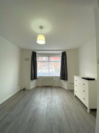 1 Bedroom Flat To Rent In Peel Road, HA3