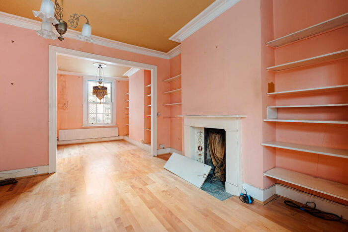 4 Bedroom House For Sale In Leighton Road, London, NW5