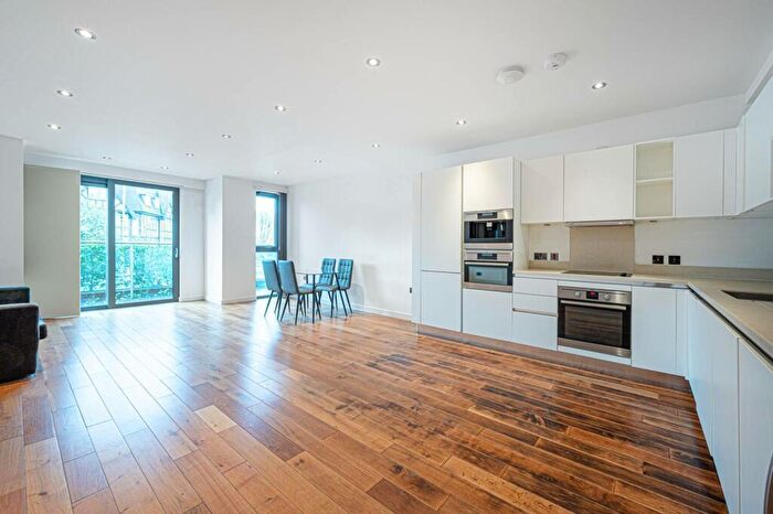 2 Bedroom Apartment To Rent In Cascades Apartments, Finchley Road, Hampstead, NW3