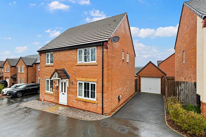 4 Bedroom Detached House For Sale In Garland Road, Weldon, NN17