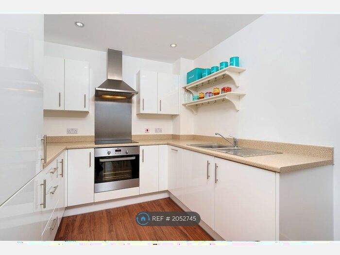 1 Bedroom Flat To Rent In Leslie Hitchcock House, Barking, IG11