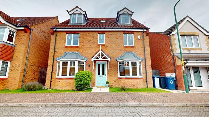 6 Bedroom Detached House For Sale In Strathmore Gardens, South Shields, NE34