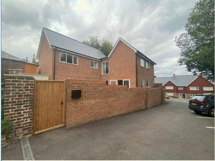 4 Bedroom Property To Rent In Birling Road, Tunbridge Wells, Kent, TN2