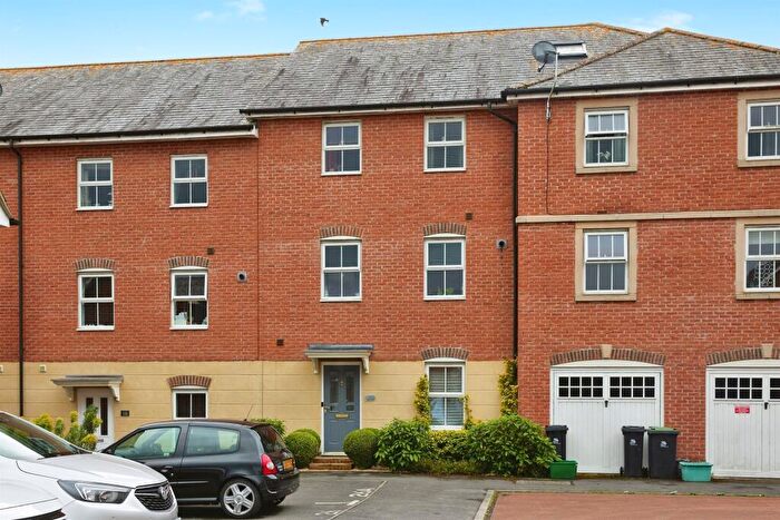 5 Bedroom Town House For Sale In Drovers, Sturminster Newton, DT10