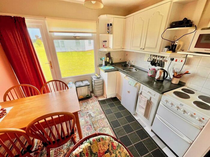 2 Bedroom Chalet For Sale In Edward Road, Winterton-On-Sea, NR29