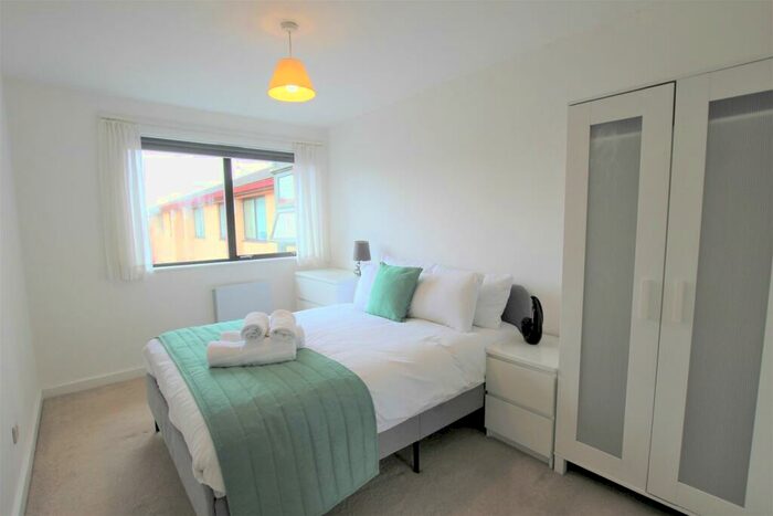 2 Bedroom Apartment To Rent In South Fifth Street, Milton Keynes, MK9