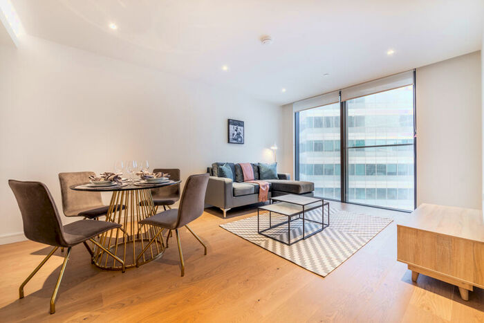 1 Bedroom Apartment To Rent In Hampton Tower, Marsh Wall, Canary Wharf, London, E14