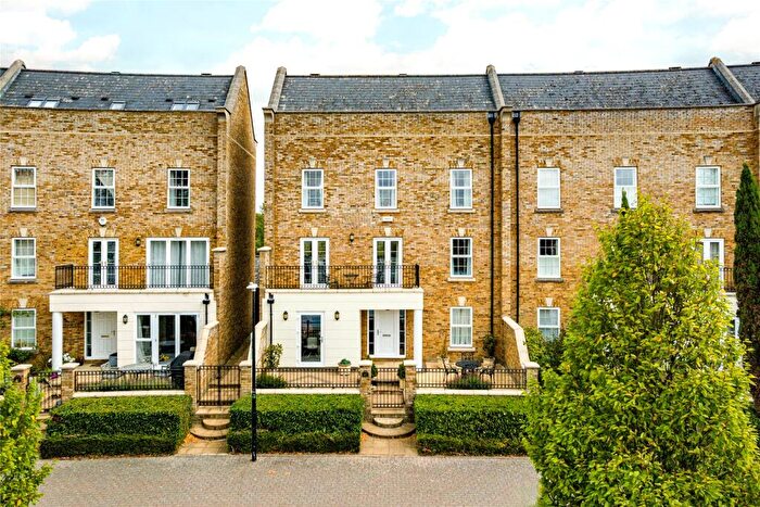 5 Bedroom End Of Terrace House For Sale In Monellan Crescent, Caldecotte, Milton Keynes, Buckinghamshire, MK7