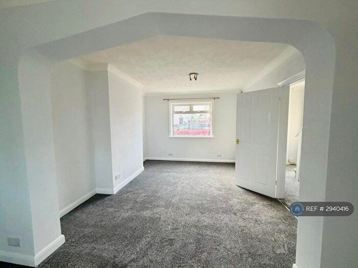 3 Bedroom Terraced House To Rent In Thomson Avenue, Doncaster, DN4
