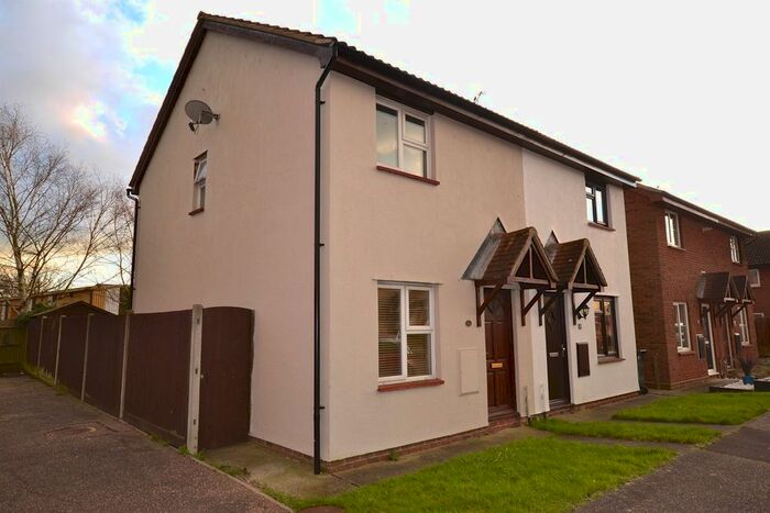 2 Bedroom Semi-Detached House To Rent In Knights Road, Braintree, CM7