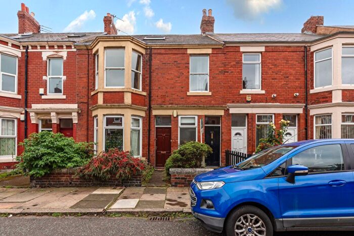 3 Bedroom Flat For Sale In Cartington Terrace, Heaton, NE6