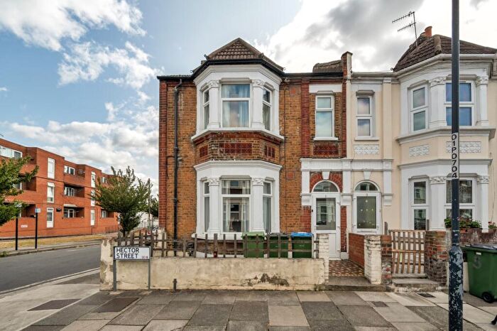 4 Bedroom End Of Terrace House To Rent In Hector Street London, SE18