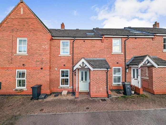 3 Bedroom Terraced House To Rent In Chatsworth Road, Corby, NN18