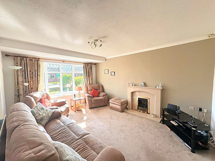 4 Bedroom Detached House For Sale In Sandiford Road, Holmes Chapel, CW4