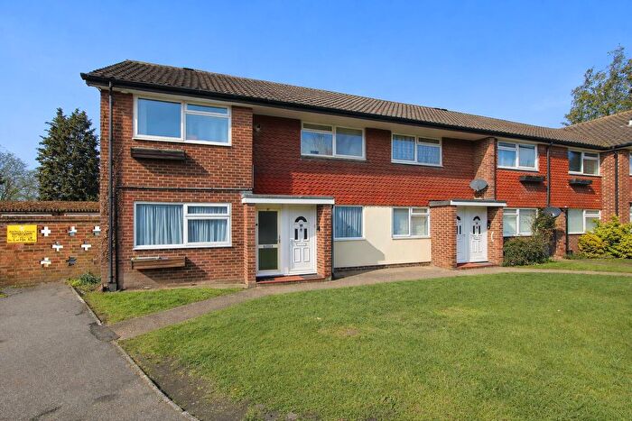 2 Bedroom Maisonette For Sale In Raleigh Court, Stanley Park Road, Wallington, SM6