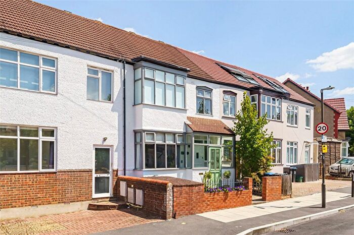 4 Bedroom Detached House For Sale In Vectis Gardens, Furzedown, SW17