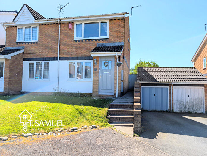2 Bedroom Semi-Detached House For Sale In Brynderwen, Cilfynydd, Pontypridd, Rhondda Cynon Taf, , Cilfynydd, CF37