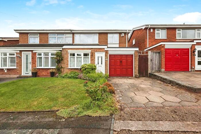 3 Bedroom Semi Detached House For Sale In Saunton Way, Birmingham, West Midlands, B29