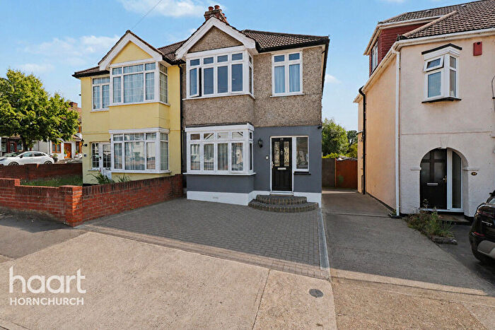 3 Bedroom Semi-Detached House For Sale In Staverton Road, Hornchurch, RM11