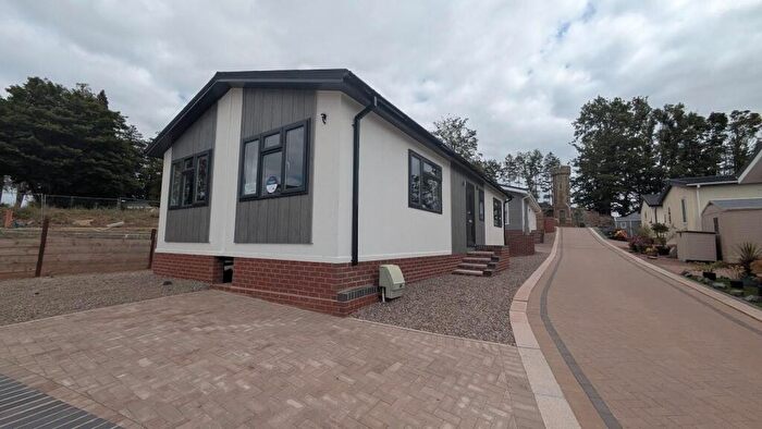 2 Bedroom Park Home For Sale In Bromyard, Herefordshire, HR7