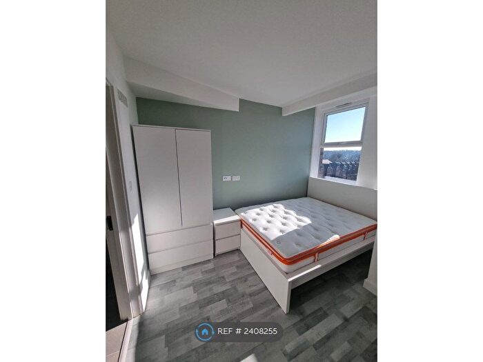 1 Bedroom Flat To Rent In Tottenham Lane, London, N8