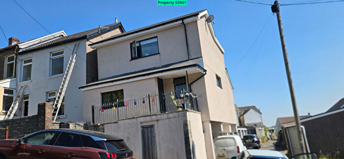 3 Bedroom Detached House To Rent In Glyn Terrace, Tonypandy, CF40
