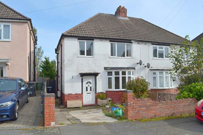 3 Bedroom House To Rent In Cromwell Drive, Dudley, DY2