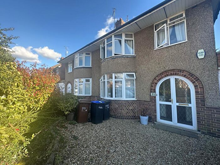 3 Bedroom House To Rent In Oaklands Drive, Northampton, NN3