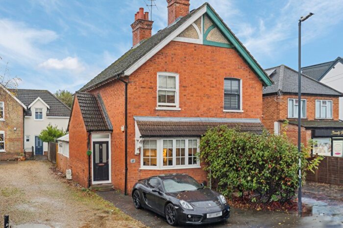 2 Bedroom Semi Detached House For Sale In Close To Town Amp; Station, Maidenhead, SL6