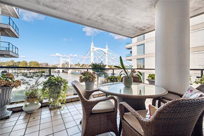 4 Bedroom Flat To Rent In Waterside Point, Anhalt Road, SW11