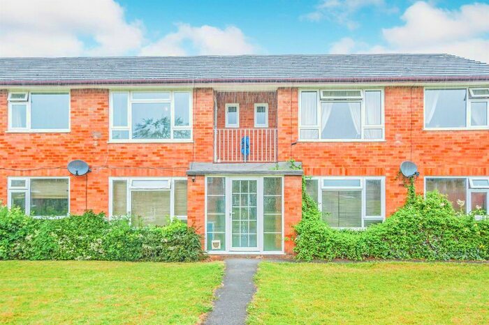 2 Bedroom Flat To Rent In Prince Andrew Close, Maidenhead SL6