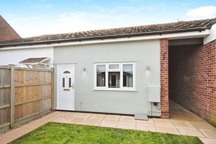 1 Bedroom Bungalow For Sale In Domsey Bank, Marks Tey, Colchester, CO6
