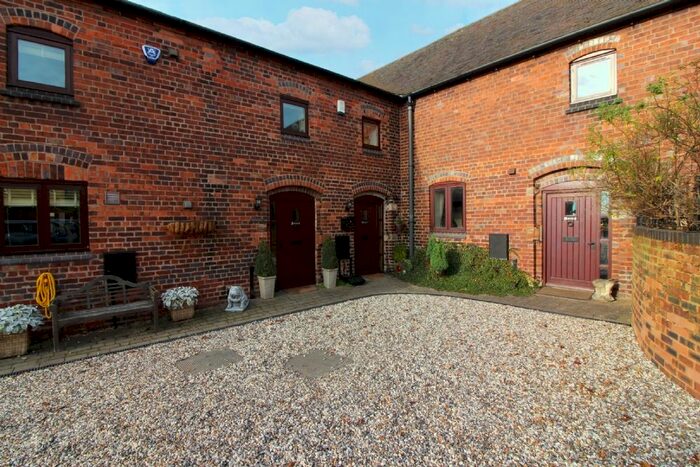 3 Bedroom Barn Conversion For Sale In Bognop Road, Essington, Wolverhampton WV11