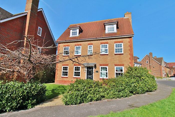 5 Bedroom Detached House For Sale In Swanton Close, Stubbington, PO14