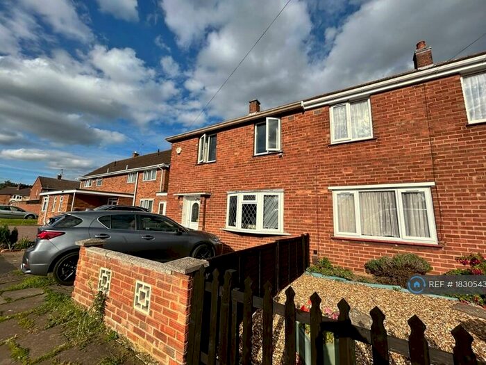 2 Bedroom Semi-Detached House To Rent In Northumberland Road, Kettering, NN15