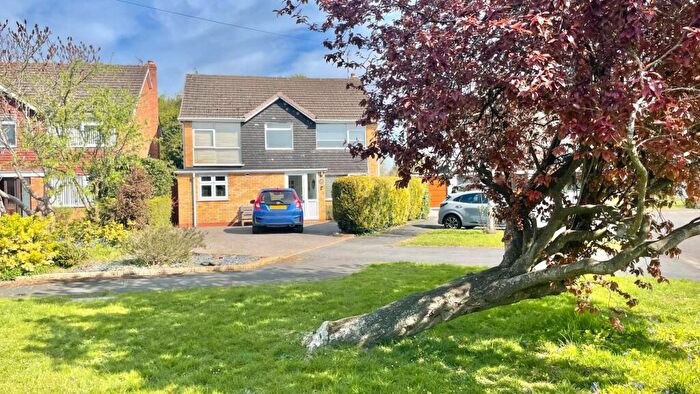 6 Bedroom Detached House For Sale In Tennyson Road, Stratford-upon-Avon, CV37