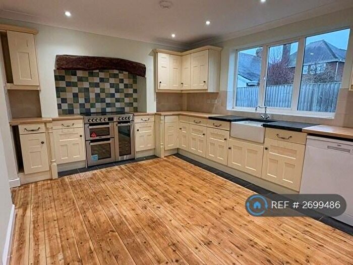 4 Bedroom Bungalow To Rent In Matmore Gate, Spalding, PE11