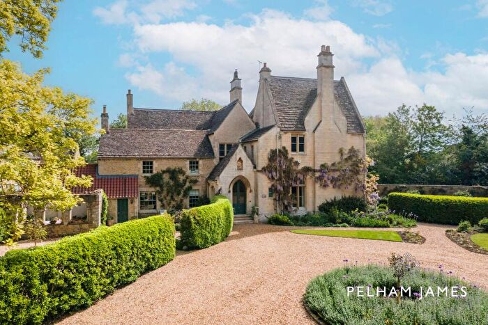 6 Bedroom Detached House For Sale In Priory Gardens, Chesterton, PE7