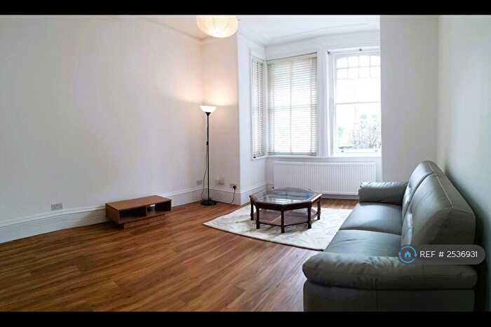 1 Bedroom Flat To Rent In Huddleston Road, London, N7