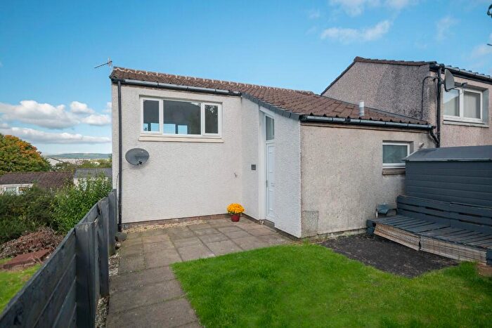 3 Bedroom End Of Terrace House For Sale In Birch Road, Cumbernauld, G67