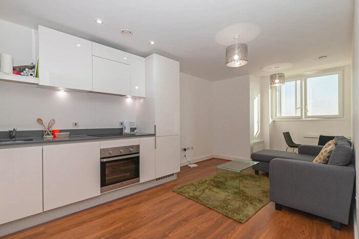 1 Bedroom Apartment To Rent In Metropolitan House, Hagley Road, Birmingham, B16