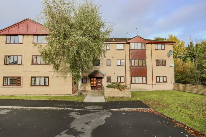 2 Bedroom House To Rent In Parr Lane, Bury, BL9