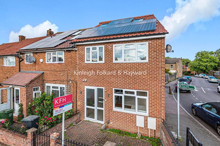 3 Bedroom End Of Terrace House To Rent In Abernethy Road, Lewisham, London, SE13