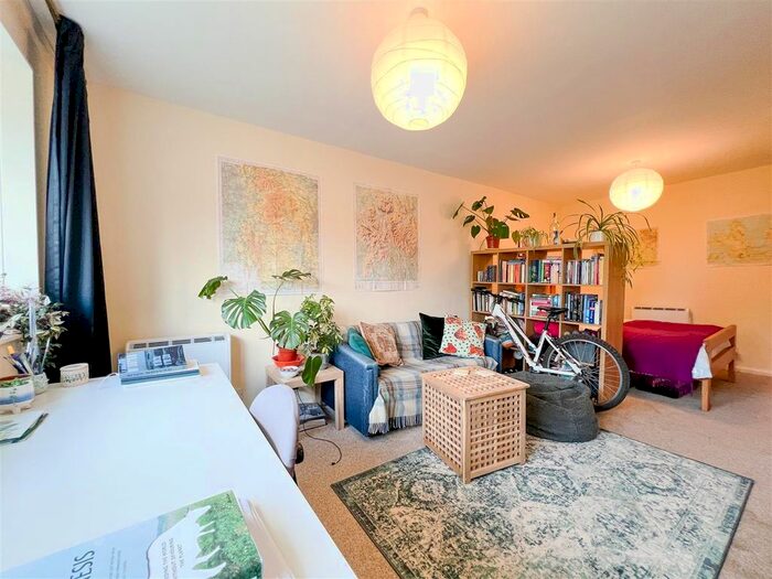 1 Bedroom Flat To Rent In Flat, Westbourne Road, Broomhill, Sheffield, S10