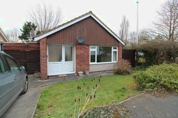 2 Bedroom Bungalow To Rent In Meadow Drive, Weston-Super-Mare, BS24