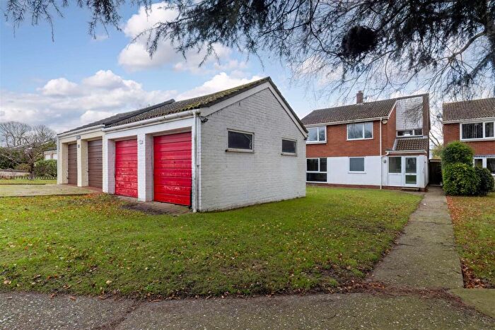 4 Bedroom Detached House For Sale In Garrick Green, Old Catton, NR6