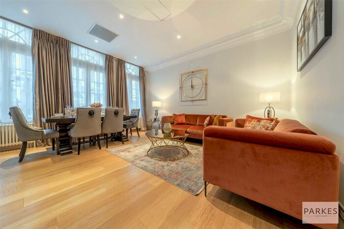 4 Bedroom Flat To Rent In Hertford Street, Mayfair, London, W1J