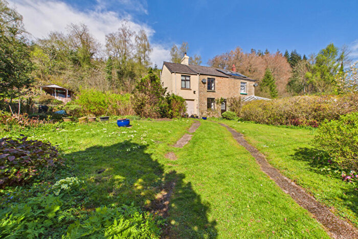 3 Bedroom Semi Detached House For Sale In Glencoe Villas, Brook Lane, GL15